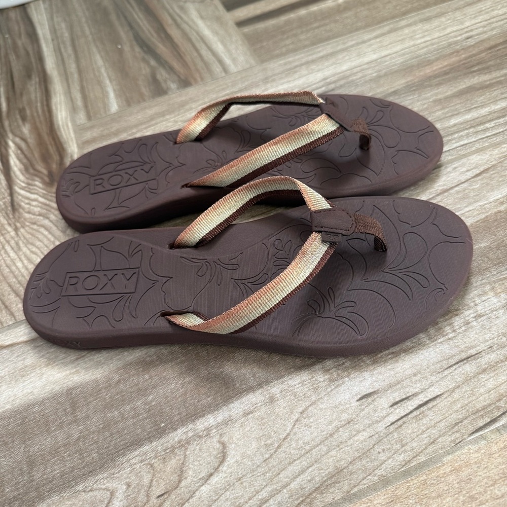 Roxy Brown Flip Flops Women’s size 7 Sandals